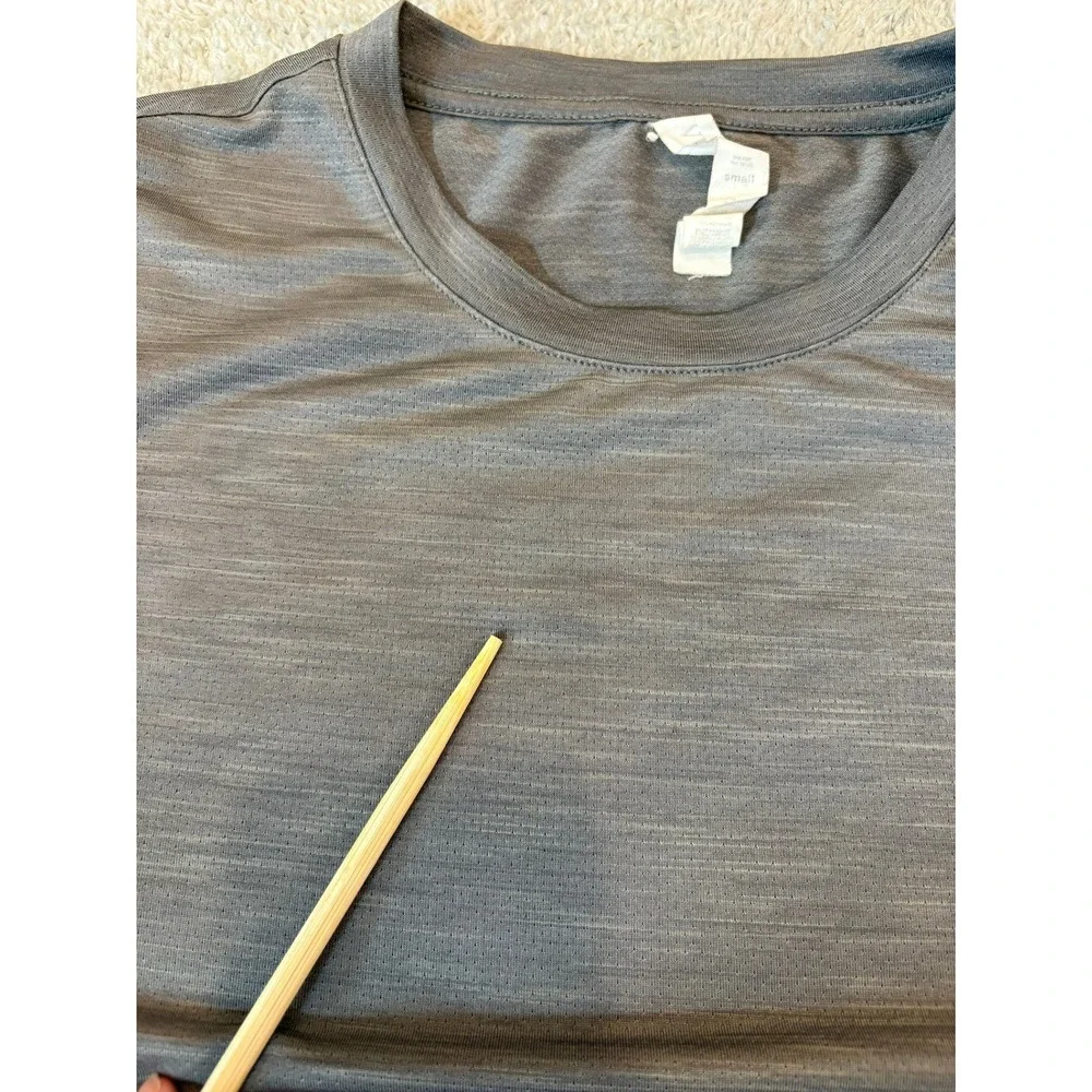 Vuori Mens Small Mesh Muscle Tank Gray V157 Sleeveless Shirt Performance Gym - Picture 7 of 11
